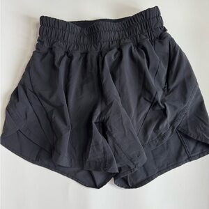 lululemon athletica black Athletic Shorts